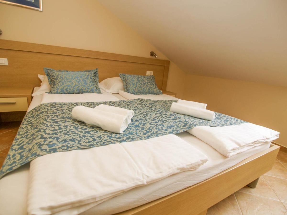 Apartments Villa Bondi Makarska Esterno foto