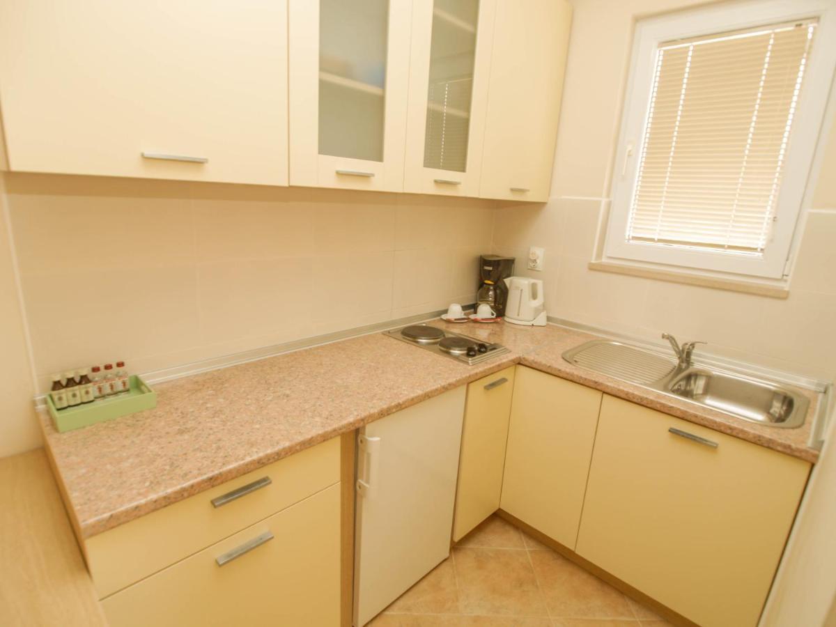 Apartments Villa Bondi Makarska Esterno foto