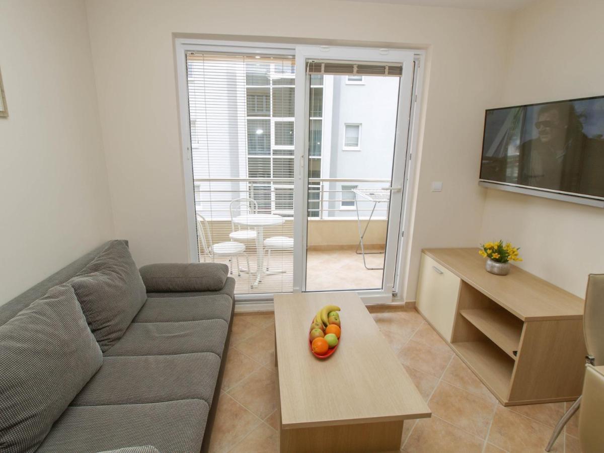 Apartments Villa Bondi Makarska Esterno foto